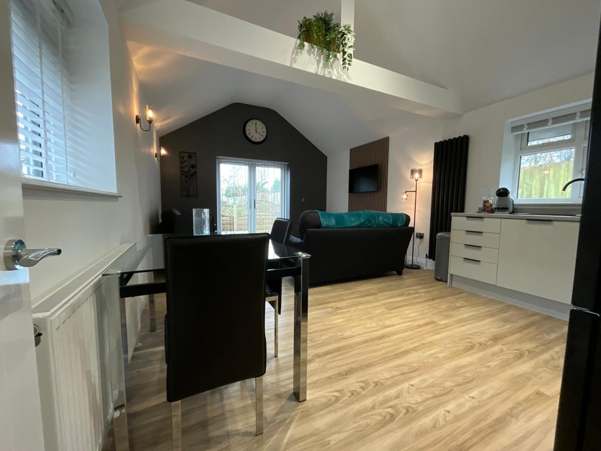 The Court Yard Apartment Cheddar Eksteriør bilde
